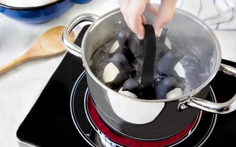 Penguin Egg Rack